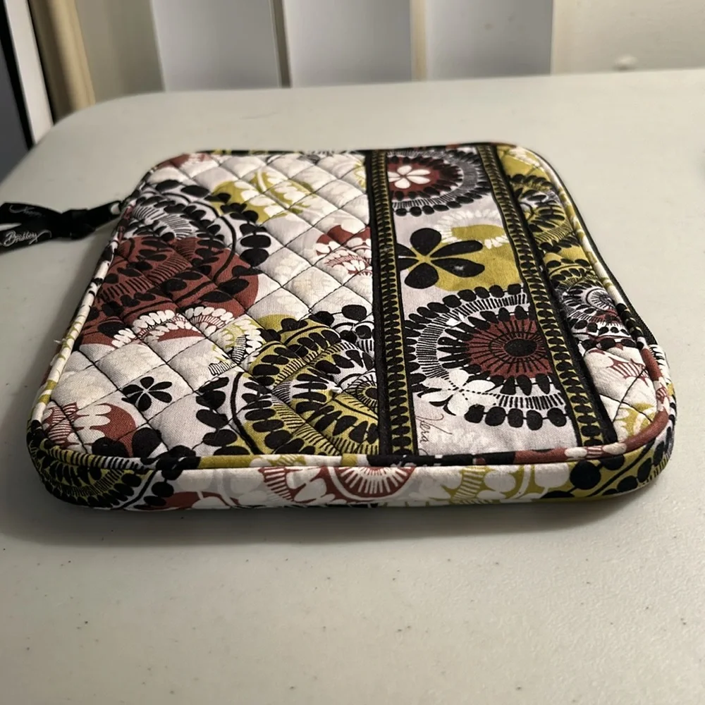 Vera Bradley quilted fabric floral “Cocoa Moss” design iPad tablet cover sleeve